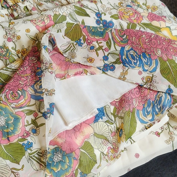 Gorgeous Mon Ami USA Long Floral Dress - Picture 7 of 8